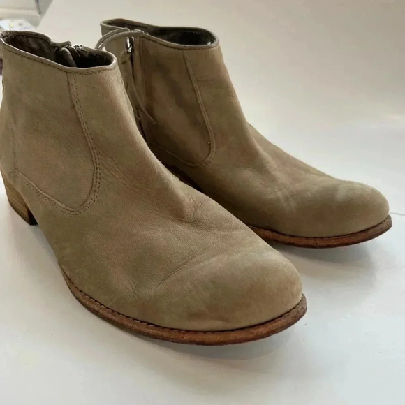 Dolce Vita Booties - Picture 1 of 9